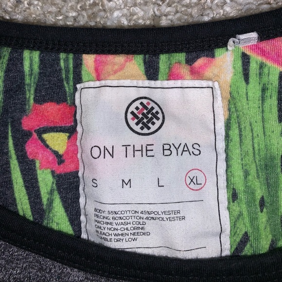 On the Byas Green & Gray tropical tank top sz XL - Picture 8 of 11